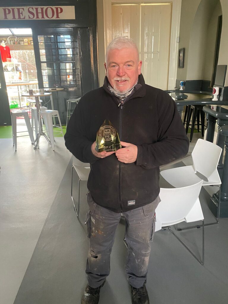 Sunderland Maritime Heritage donate a SAFC ornament